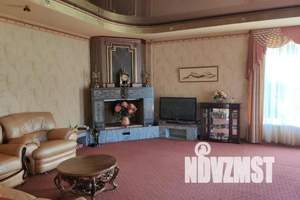 Дом 298м², 3-этажный, посуточно,