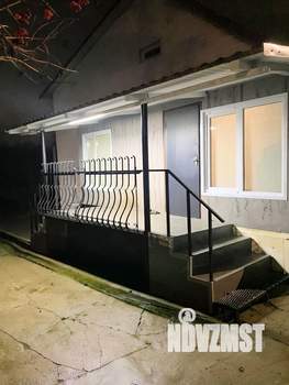 Коттедж 180м², 2-этажный, участок 10 сот.