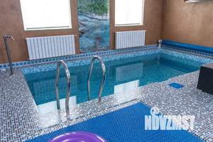 Дом 350м&sup2;, 3-этажный, посуточно, 