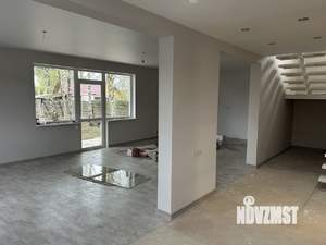 Коттедж 220м², 2-этажный, участок 10 сот.  