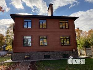 Дом 257м², 3-этажный, участок 9 сот.  