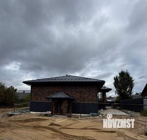 Коттедж 200м&sup2;, 2-этажный, участок 10 сот.  