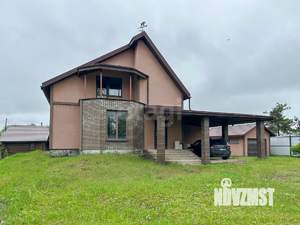 Дом 211м², 2-этажный, участок 32 сот.  