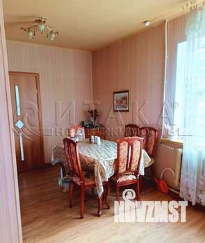 Дом 239м², 3-этажный, участок 19 сот.  