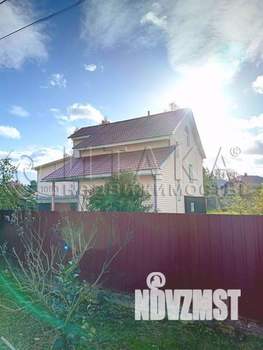 Дом 239м², 3-этажный, участок 19 сот.  