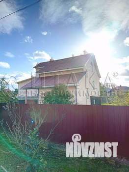 Дом 239м², 3-этажный, участок 19 сот.  