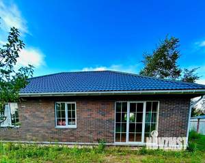 Коттедж 100м&sup2;, 1-этажный, участок 7 сот.  