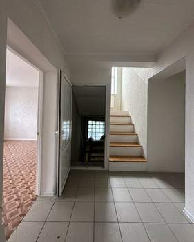 Дом 183м², 3-этажный, участок 6 сот.  