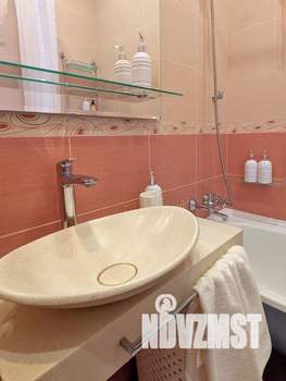 2-к квартира, посуточно, 54м2, 3/3 этаж