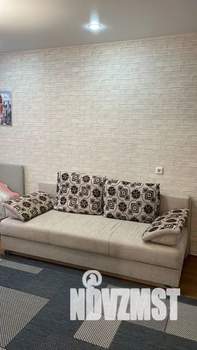 1-к квартира, посуточно, 35м2, 4/5 этаж