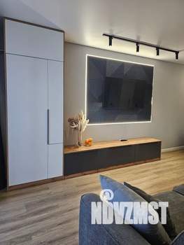 Студия квартира, посуточно, 42м2, 2/6 этаж