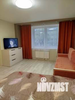 Студия квартира, посуточно, 42м2, 4/5 этаж