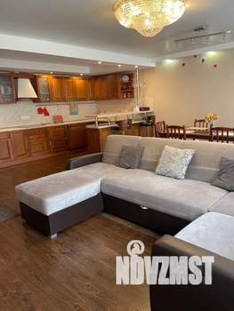 3-к квартира, посуточно, 84м2, 2/10 этаж