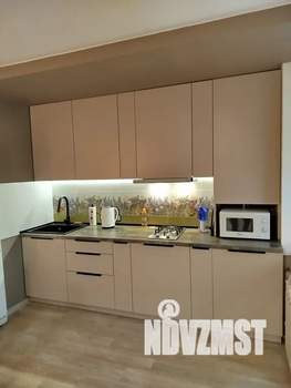 Студия квартира, посуточно, 42м2, 4/5 этаж