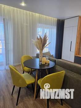 Студия квартира, посуточно, 42м2, 2/6 этаж