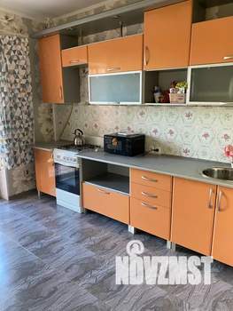 1-к квартира, посуточно, 38м2, 3/10 этаж