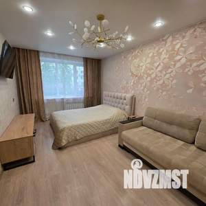 1-к квартира, посуточно, 35м2, 2/5 этаж