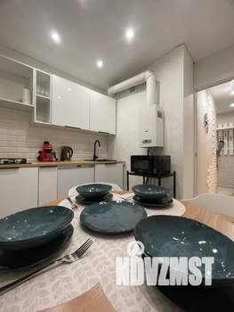 2-к квартира, посуточно, 45м2, 5/5 этаж