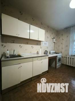 1-к квартира, посуточно, 38м2, 3/5 этаж