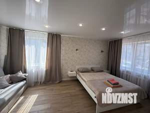 Студия квартира, посуточно, 32м2, 1/5 этаж