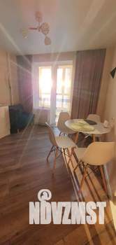 Студия квартира, посуточно, 35м2, 4/10 этаж