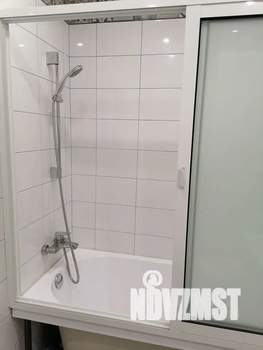 Студия квартира, посуточно, 35м2, 5/10 этаж