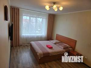 1-к квартира, посуточно, 34м2, 8/10 этаж