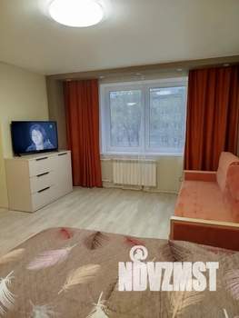 Студия квартира, посуточно, 42м2, 4/5 этаж