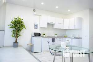 Студия квартира, посуточно, 40м2, 6/6 этаж