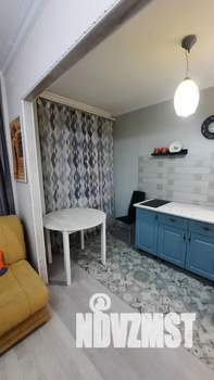 Студия квартира, посуточно, 27м2, 1/5 этаж