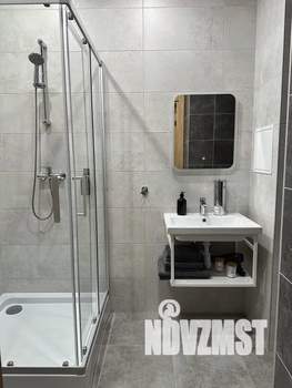 Студия квартира, посуточно, 25м2, 1/12 этаж