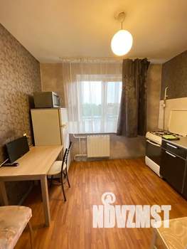 1-к квартира, посуточно, 38м2, 3/9 этаж