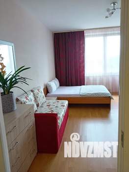 Студия квартира, посуточно, 37м2, 2/6 этаж