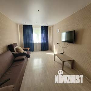 2-к квартира, посуточно, 56м2, 4/5 этаж