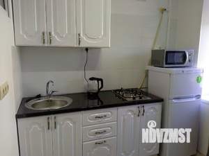 2-к квартира, посуточно, 45м2, 1/1 этаж