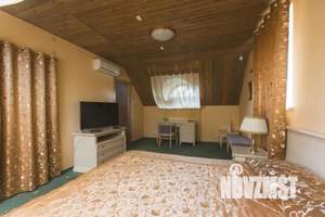2-к квартира, посуточно, 75м2, -1/2 этаж