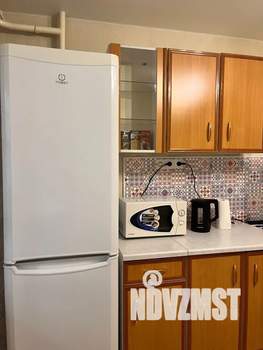 1-к квартира, посуточно, 38м2, 1/9 этаж