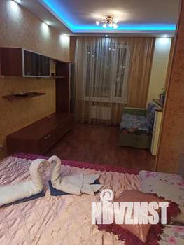 Студия квартира, посуточно, 48м2, 8/9 этаж