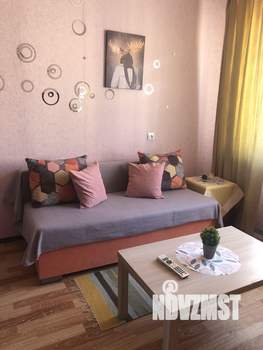 1-к квартира, посуточно, 42м2, 7/9 этаж