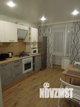 1-к квартира, посуточно, 35м2, 2/10 этаж