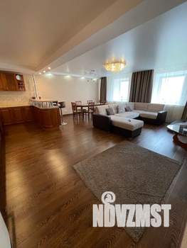 3-к квартира, посуточно, 84м2, 2/10 этаж