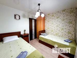 3-к квартира, посуточно, 64м2, 1/1 этаж