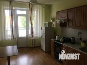 2-к квартира, посуточно, 80м2, 2/9 этаж