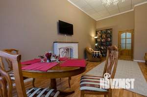 2-к квартира, посуточно, 72м2, 1/1 этаж