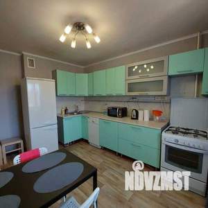 3-к квартира, посуточно, 75м2, 1/1 этаж