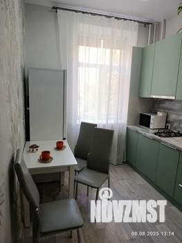 1-к квартира, посуточно, 32м2, 2/4 этаж
