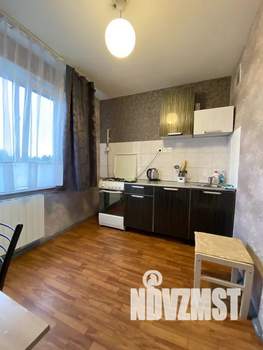 1-к квартира, посуточно, 38м2, 3/9 этаж