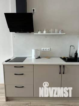 Студия квартира, посуточно, 25м2, 1/12 этаж