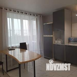 Студия квартира, посуточно, 45м2, 7/10 этаж