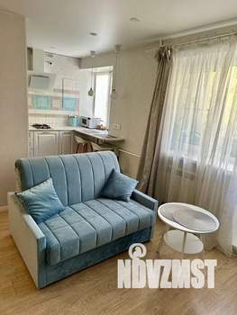 Студия квартира, посуточно, 32м2, 2/4 этаж